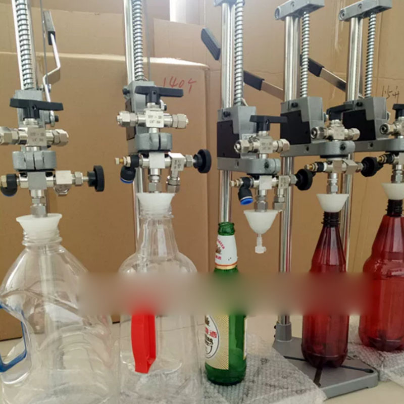 Manuel Şişe Mantar Sıkma Makin - Wine In Beer Bottle incelemesi ve fiyatı
